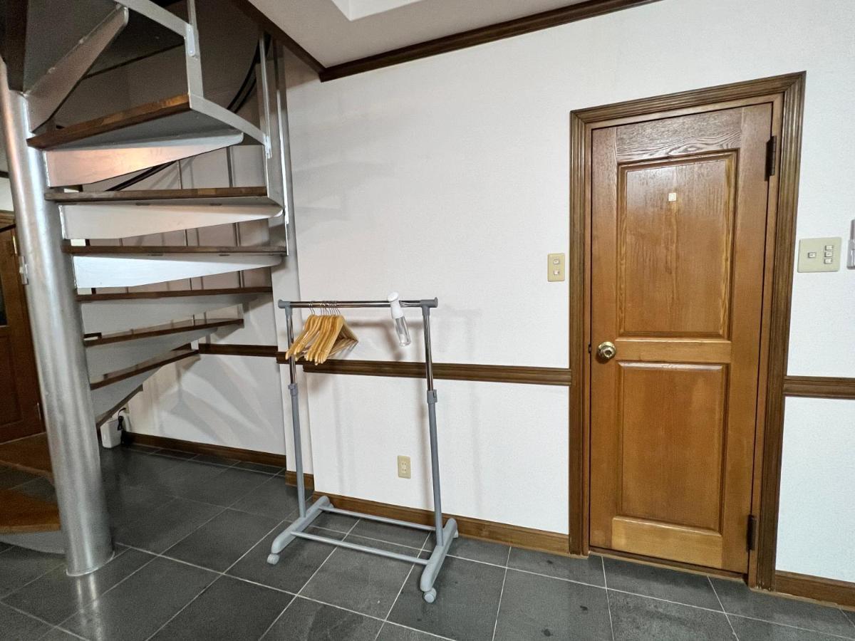 Fieldnever Apartment Stay - Maisonette Family Room فوكوكا المظهر الخارجي الصورة